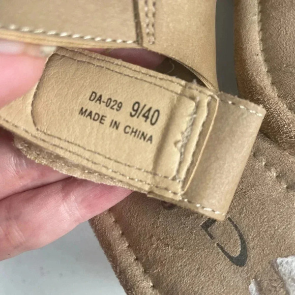 Chinese Laundry Tan Vegan Leather Cork Wedge Sandals Size 9‎ EUC! - Picture 6 of 9